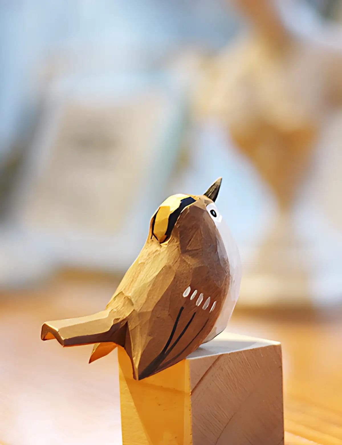 Goldcrest-Ornamental-Bird-Wood-Carving-07
