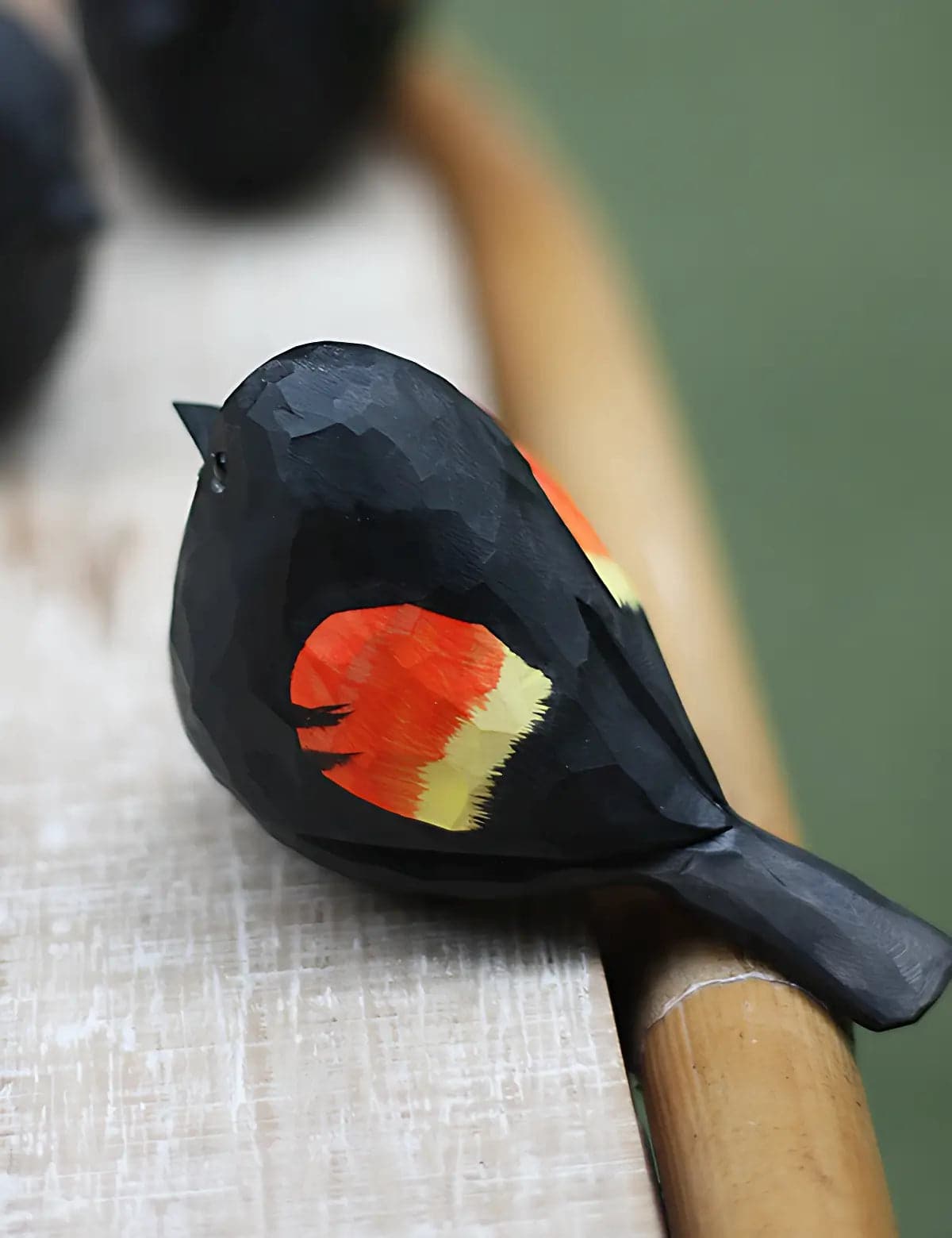 Handcrafted-Red-winged-Blackbird-Wooden-Figurine-03