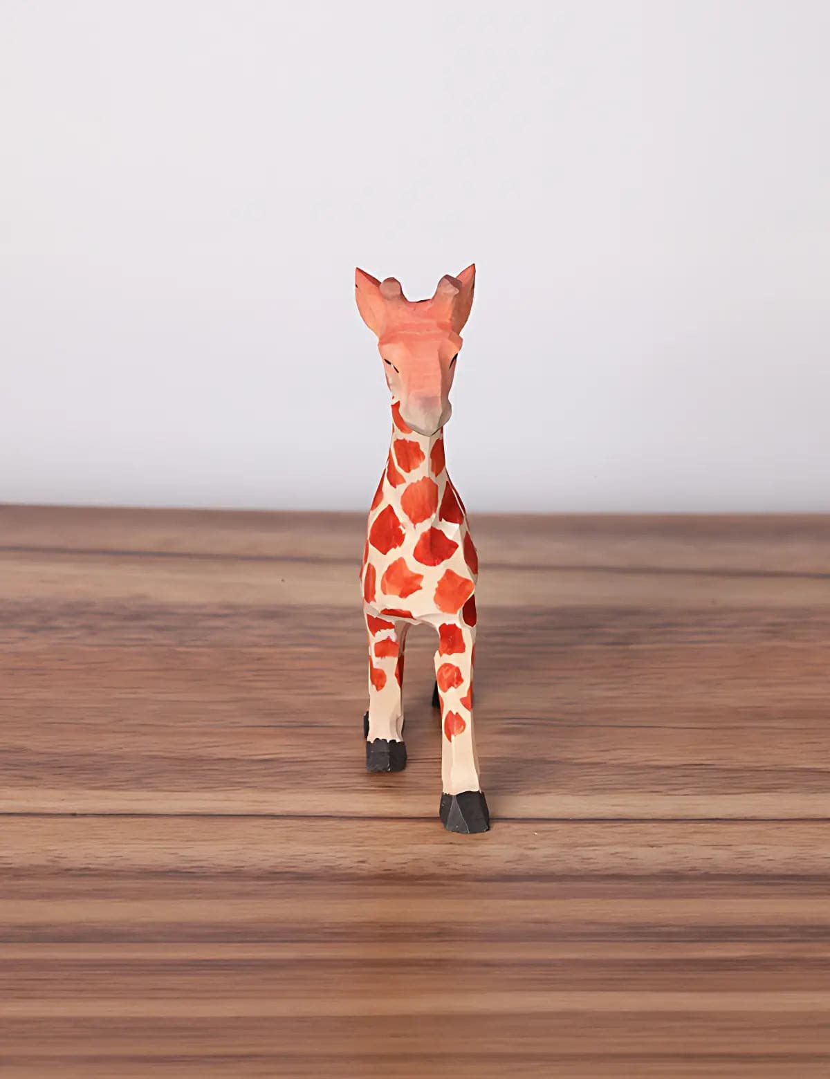 Savannah-Giraffe-Wood-Carving-Fauna-Ornament-05