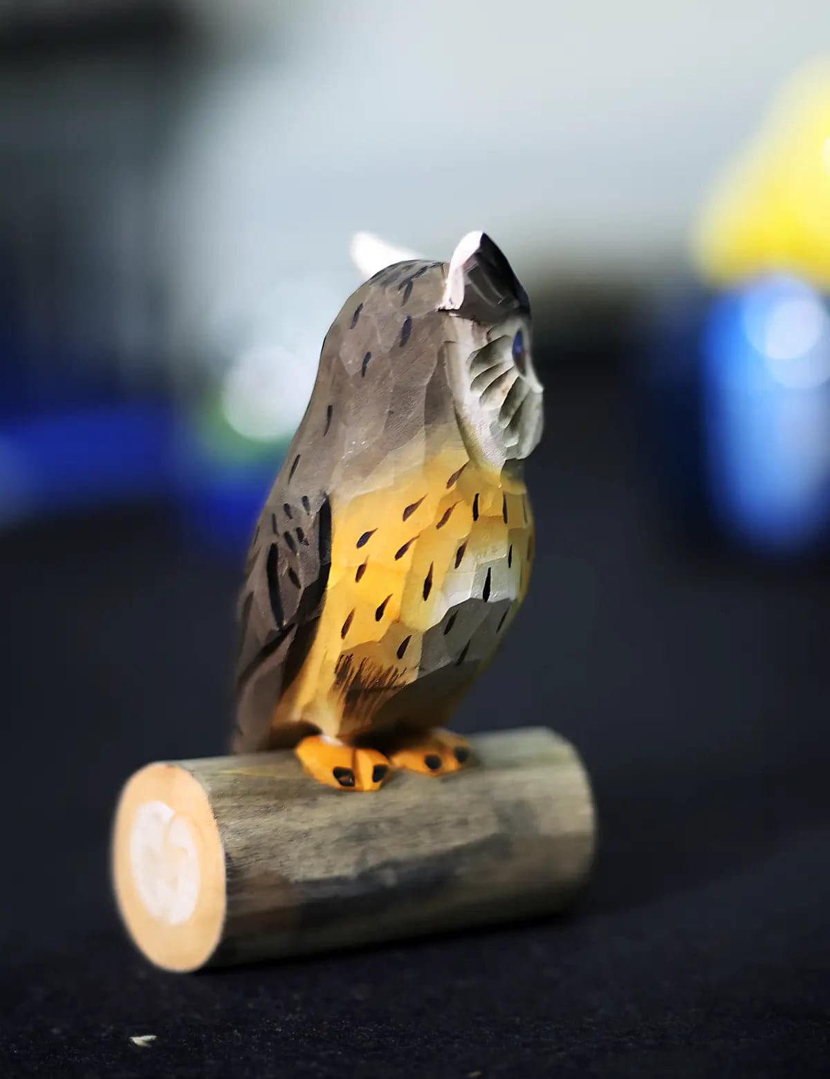 Whimsical-Owl-Wood-Carving-Desk-Ornament-09